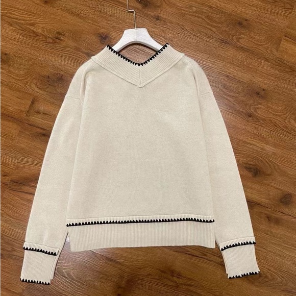 S MaxMara 100% cashmere V-neck sweater - Picture 6 of 10